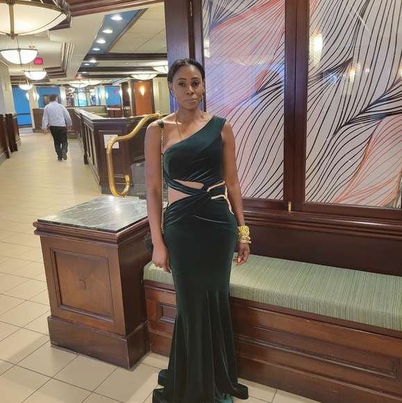 Dress prom or wedding  event etc - Picture 3 of 5